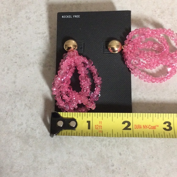 NWT Free Press gold post with medium pink swirl bead earrings - Picture 5 of 8